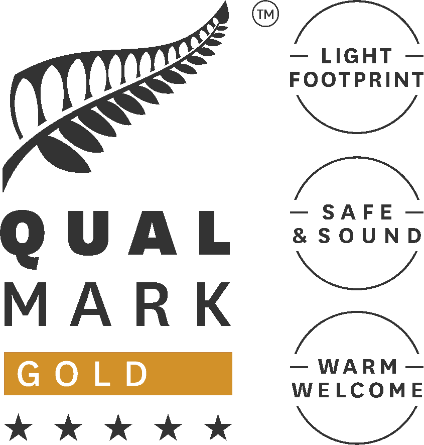 Qualmark 5 Star Gold Sustainable Tourism Business Award 333 trans